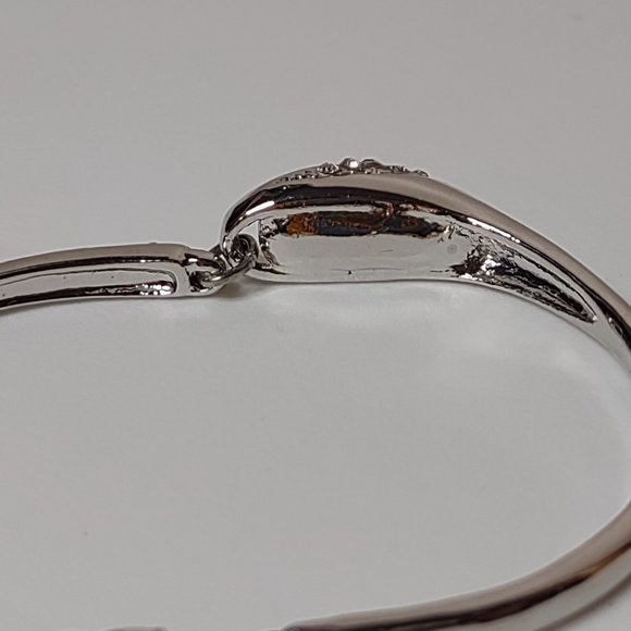 Cute Red And Silver Tone 7 Inch Bracelet - Picture 7 of 11